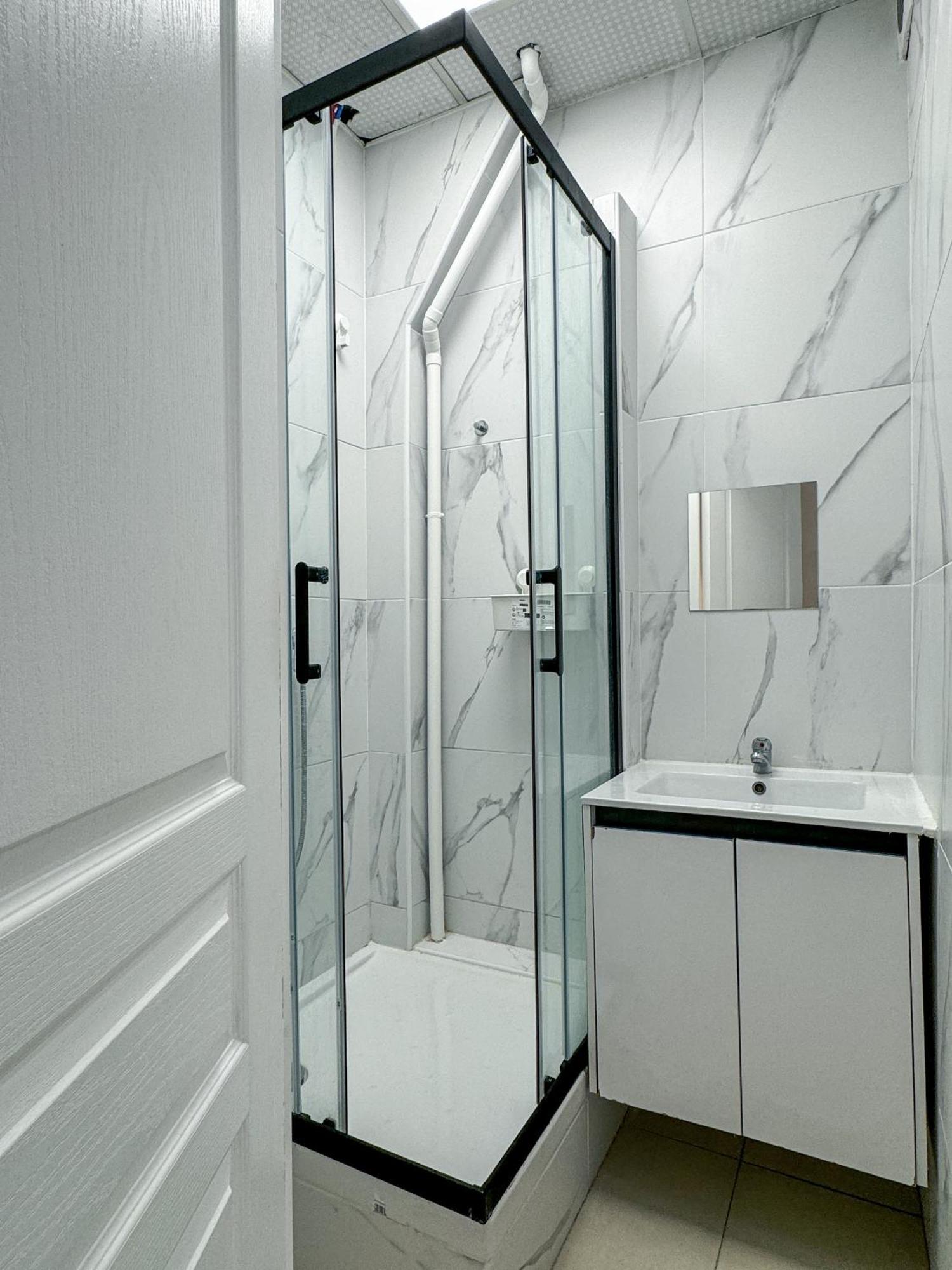 Korean Style Minbak C'Est La Vie Paris Bagnolet Exterior photo