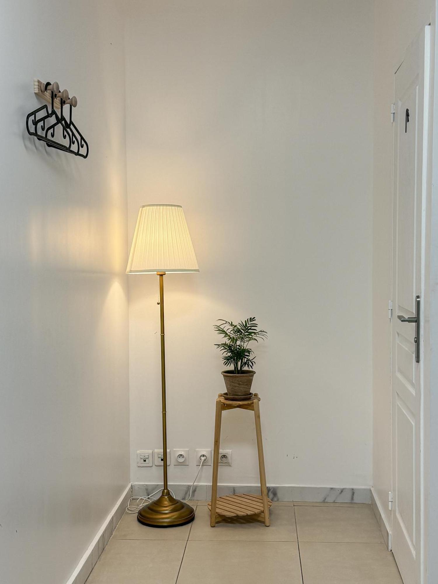 Korean Style Minbak C'Est La Vie Paris Bagnolet Exterior photo