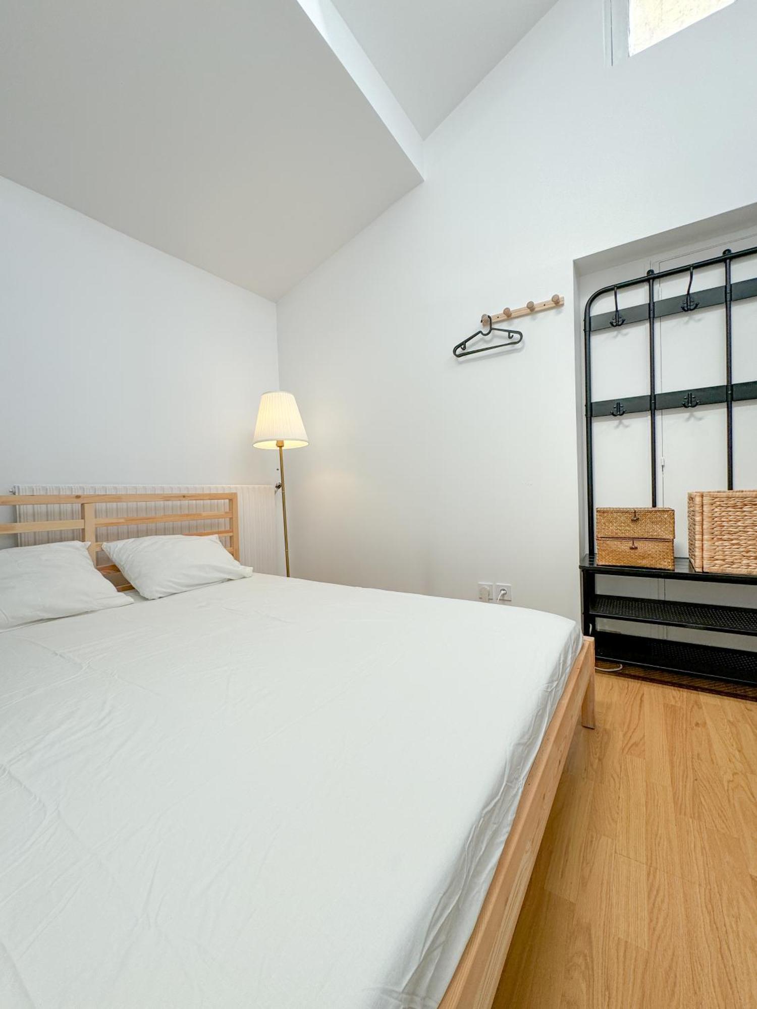 Korean Style Minbak C'Est La Vie Paris Bagnolet Exterior photo